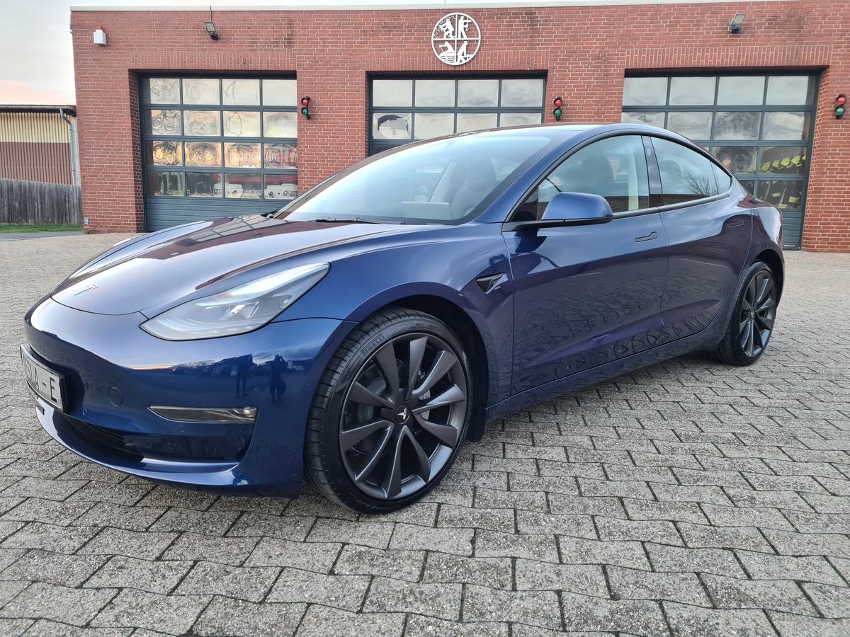 Tesla Model 3 LR 2023 AHK Deep Blue